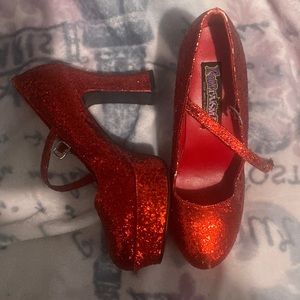 Wizard of Oz (Dorothy) Ruby Red Slippers